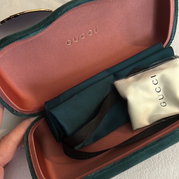 New Authentic Gucci oversized sunglasses - Picture 7 of 7